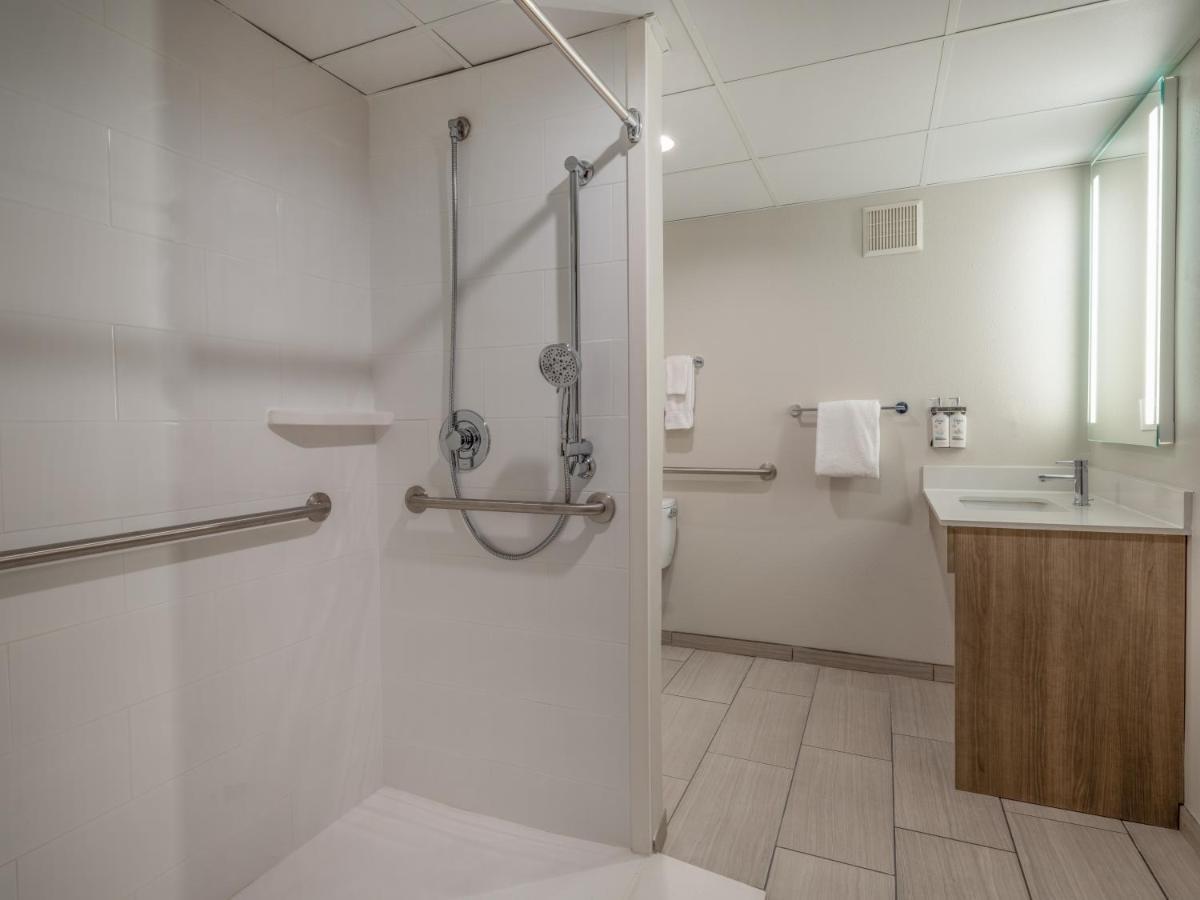 Express & - I-40 Atwendover By Ihg Hotel Greensboro