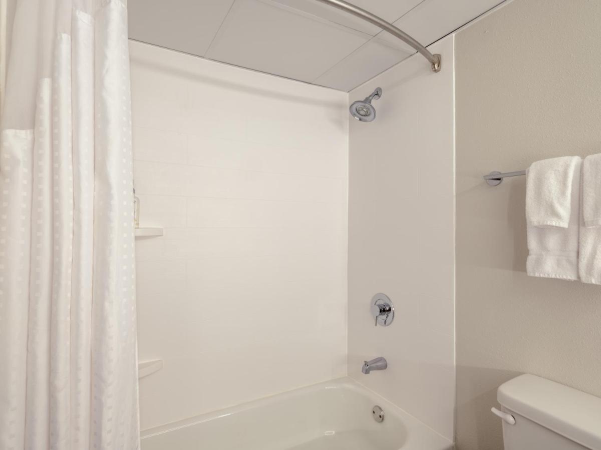 Express & - I-40 Atwendover By Ihg 2*
