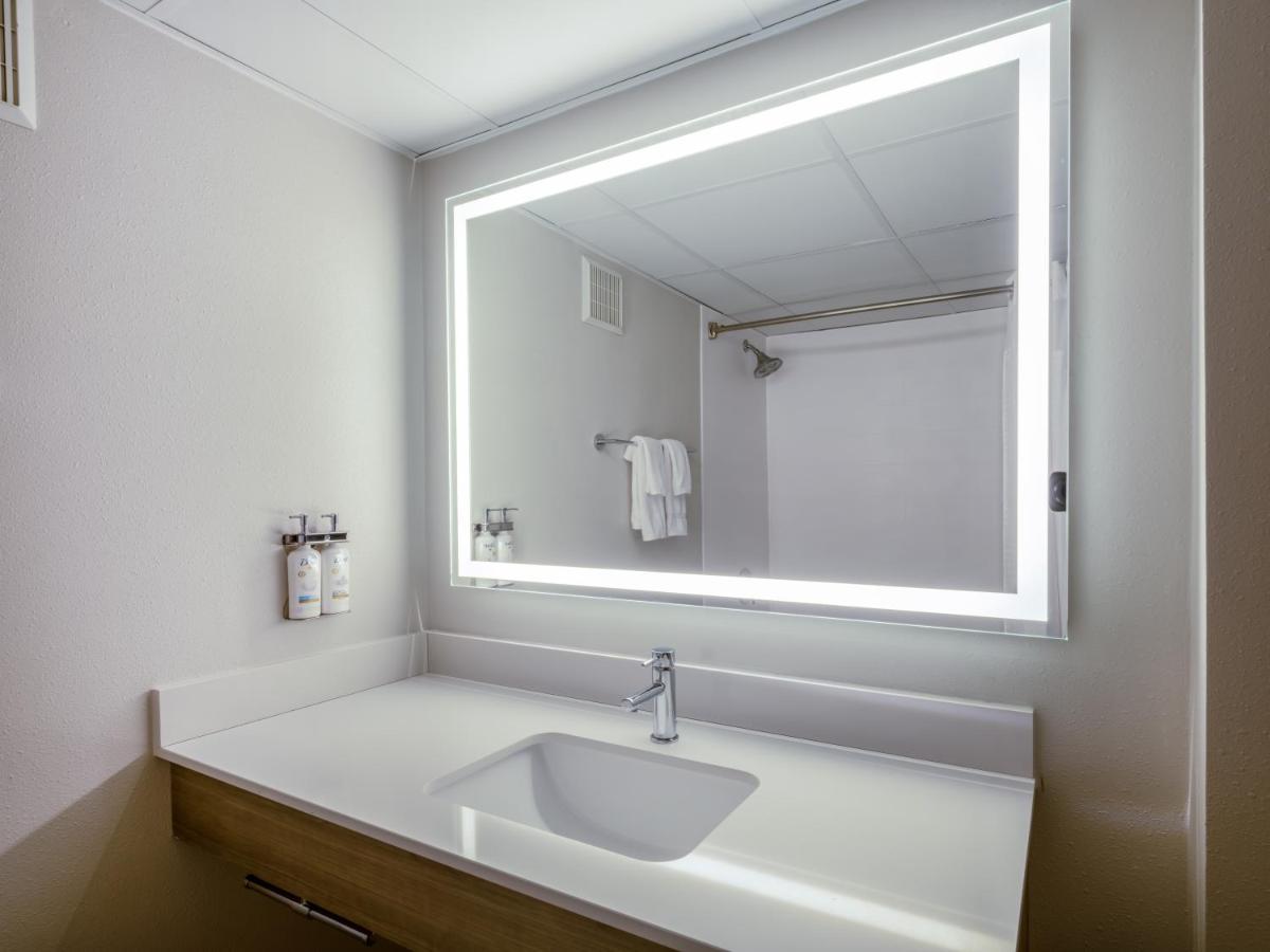 Express & - I-40 Atwendover By Ihg 2* Greensboro