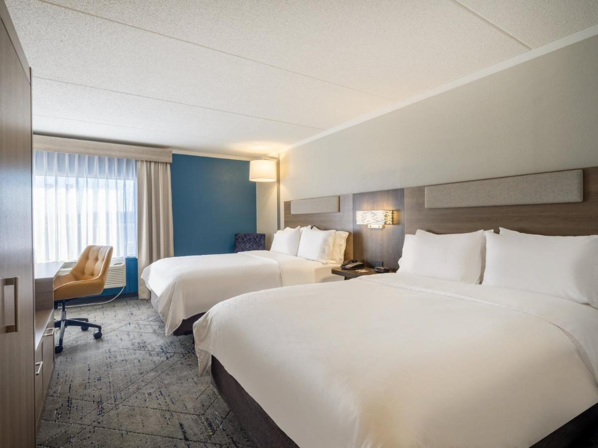 Hotel Express & - I-40 Atwendover By Ihg