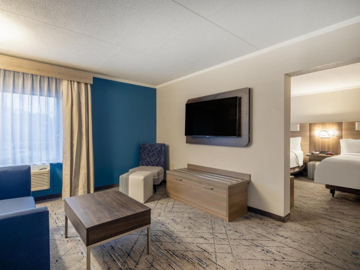 Express & - I-40 Atwendover By Ihg Hotel