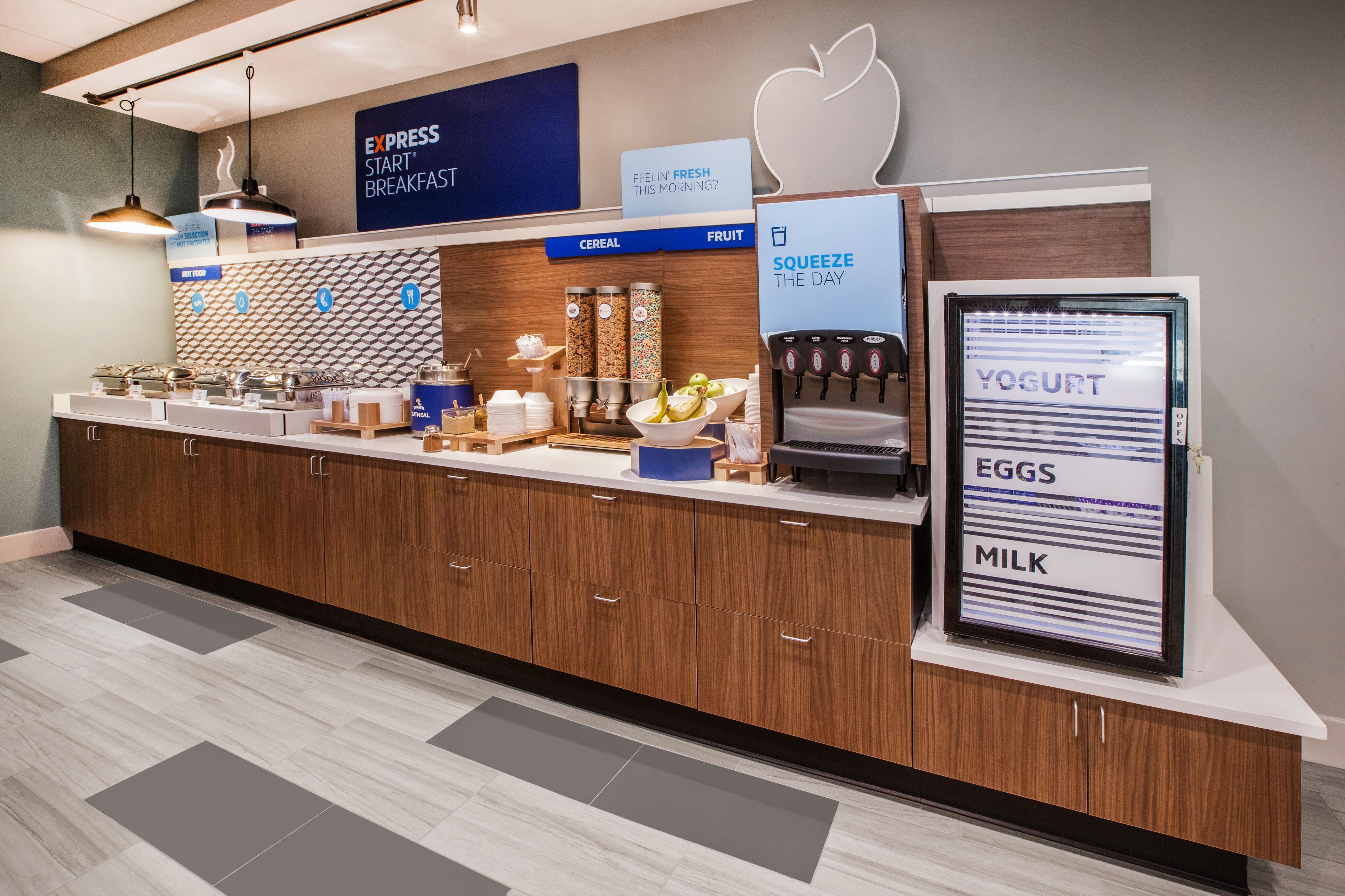 Hotel Express & - I-40 Atwendover By Ihg 2*