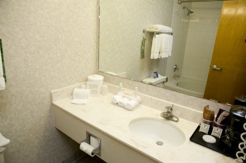 Express & - I-40 Atwendover By Ihg